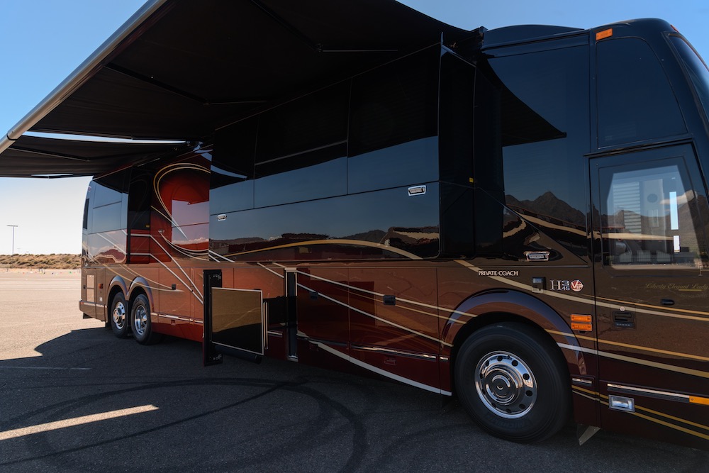 2016 Prevost Liberty H3-45 For Sale