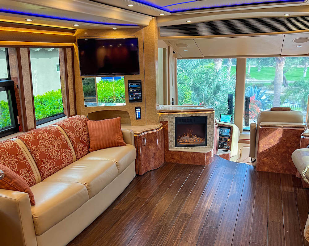 2016 Prevost Marathon H3-45 For Sale