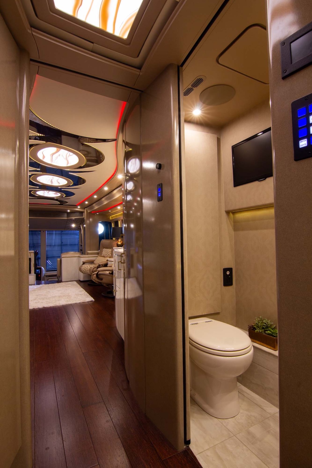 2016 Prevost  Marathon H3-45 For Sale