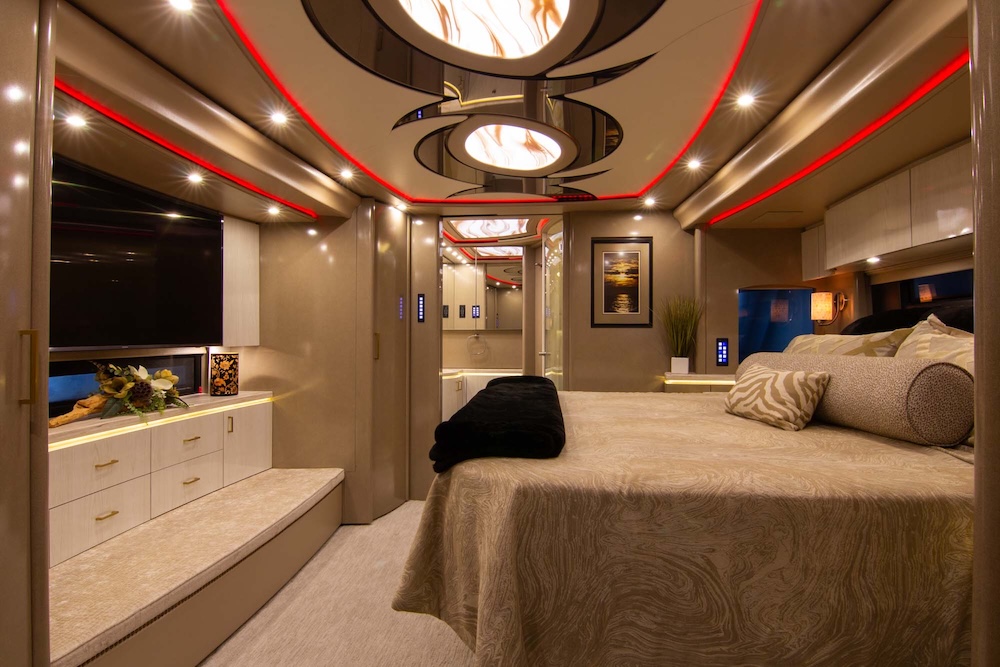 2016 Prevost  Marathon H3-45 For Sale