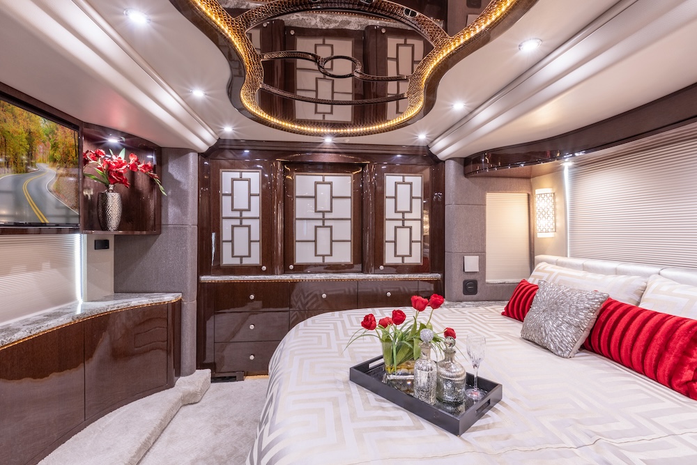 2016 Prevost Millennium  H3-45 For Sale