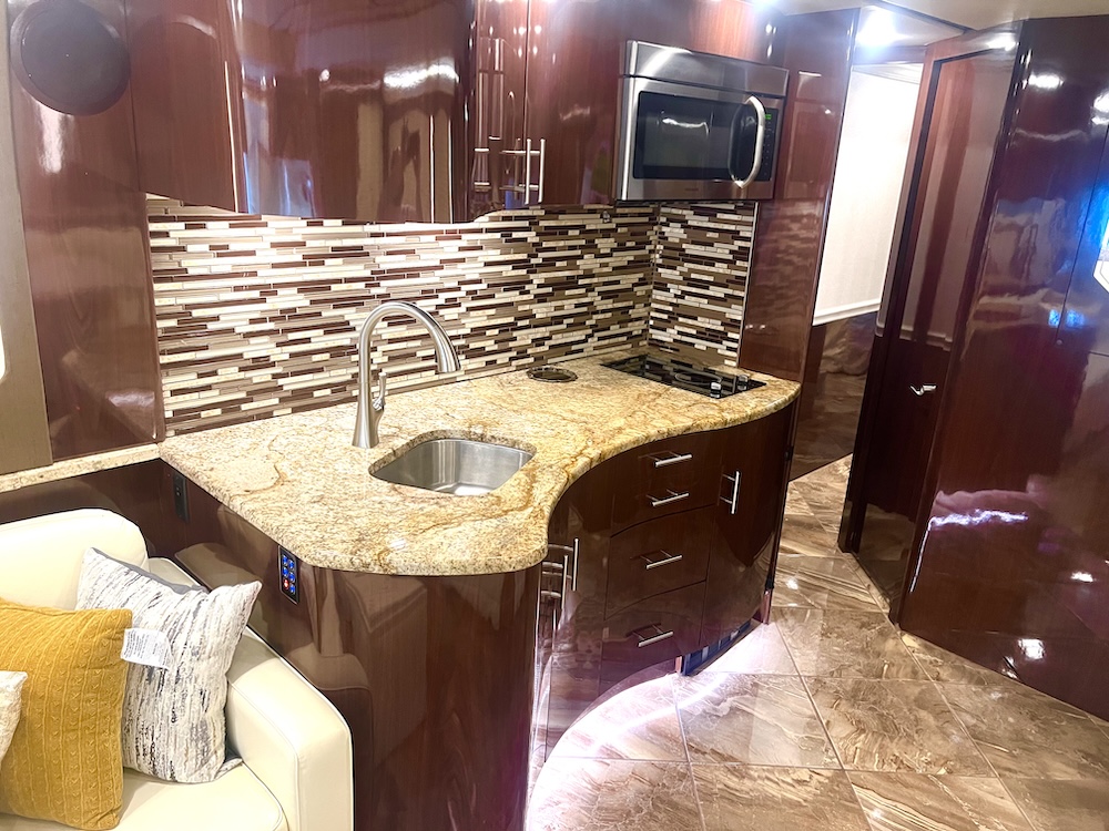 2016 Prevost  Nashville Coach XLII For Sale