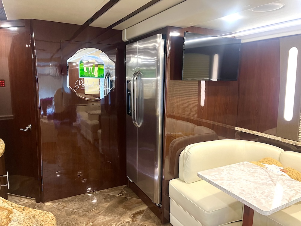 2016 Prevost  Nashville Coach XLII For Sale