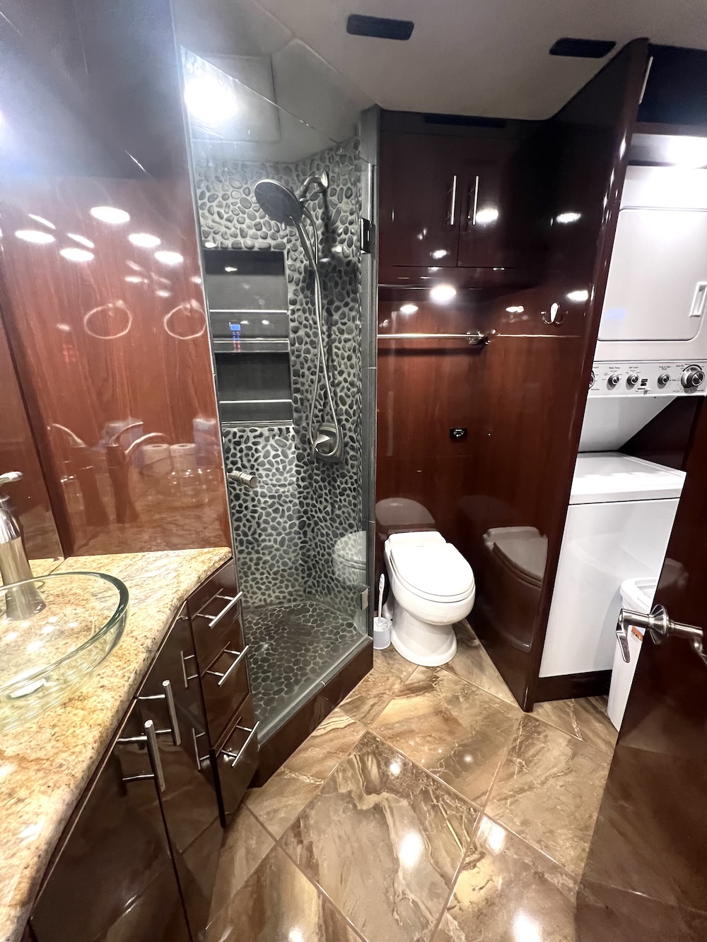 2016 Prevost  Nashville Coach XLII For Sale