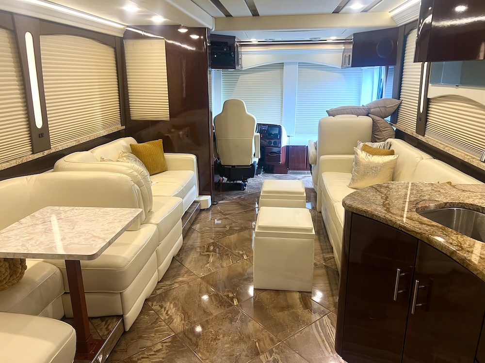 2016 Prevost  Nashville Coach XLII For Sale