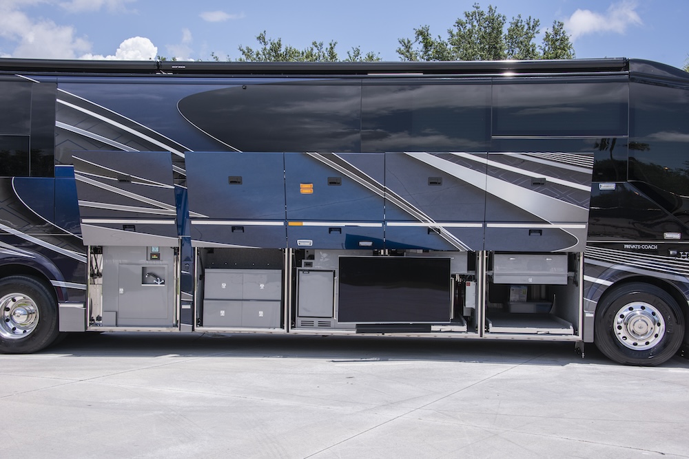 2017 Prevost  H3-45 For Sale