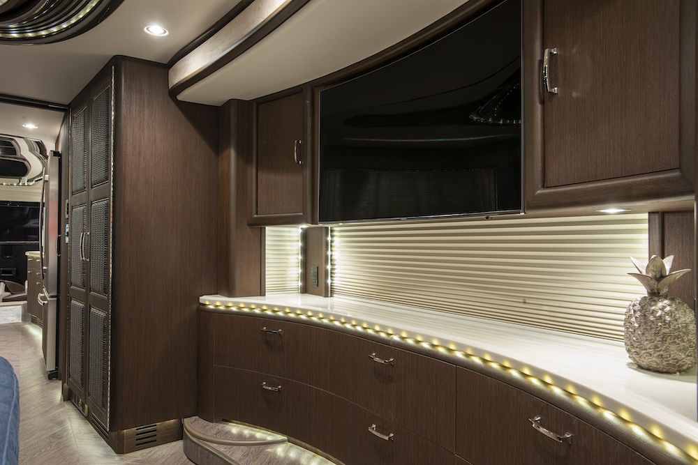 2017 Prevost  H3-45 For Sale