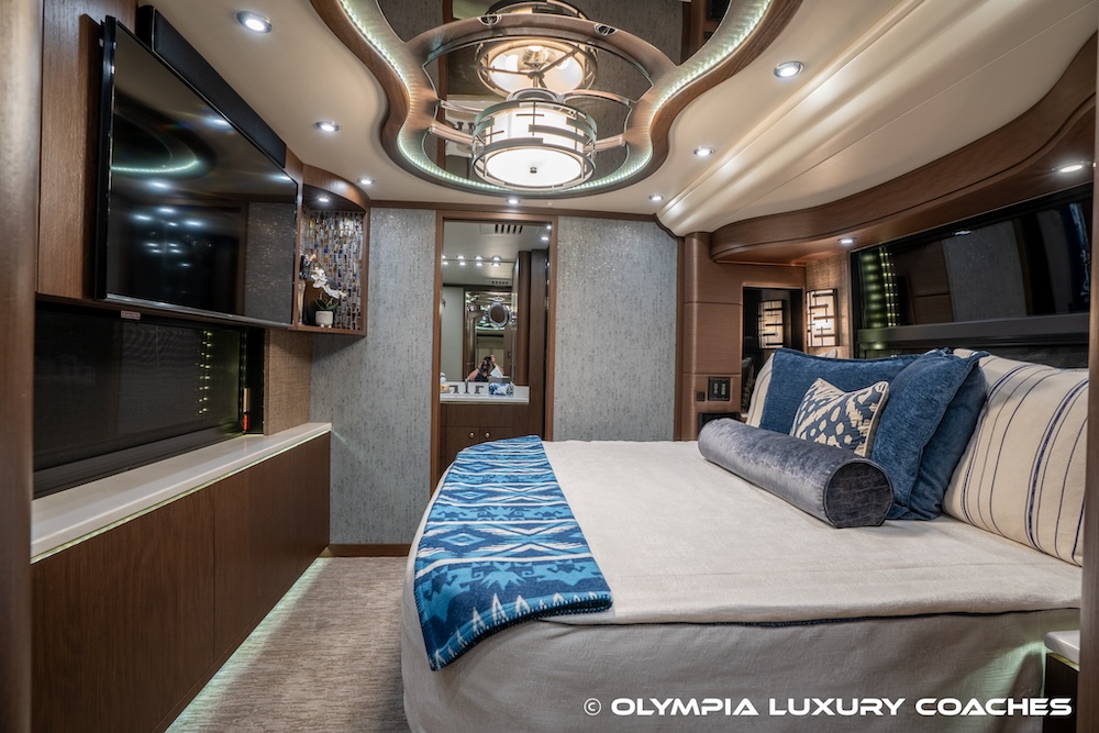 2017 Prevost Millennium H3-45 For Sale