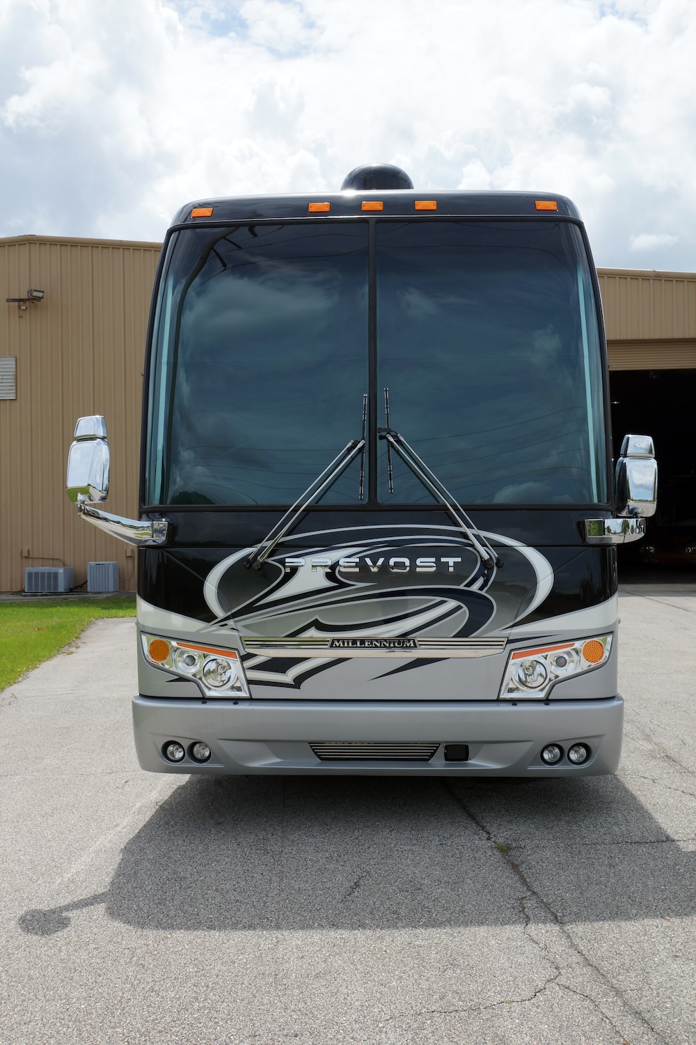 2017 Prevost Millennium H3-45 For Sale