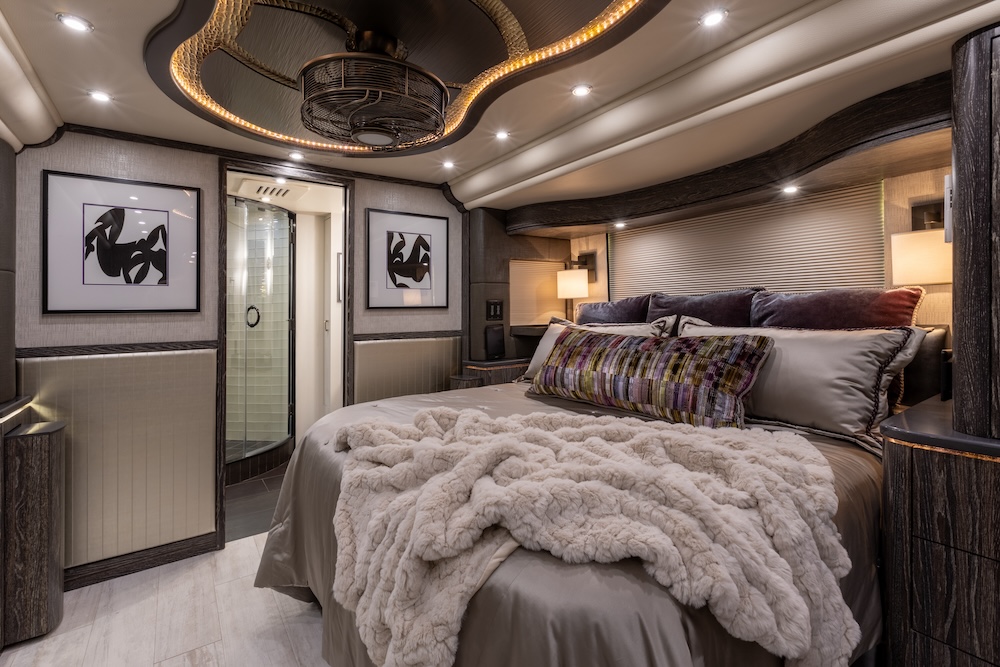 2017 Prevost Millennium H3-45 For Sale