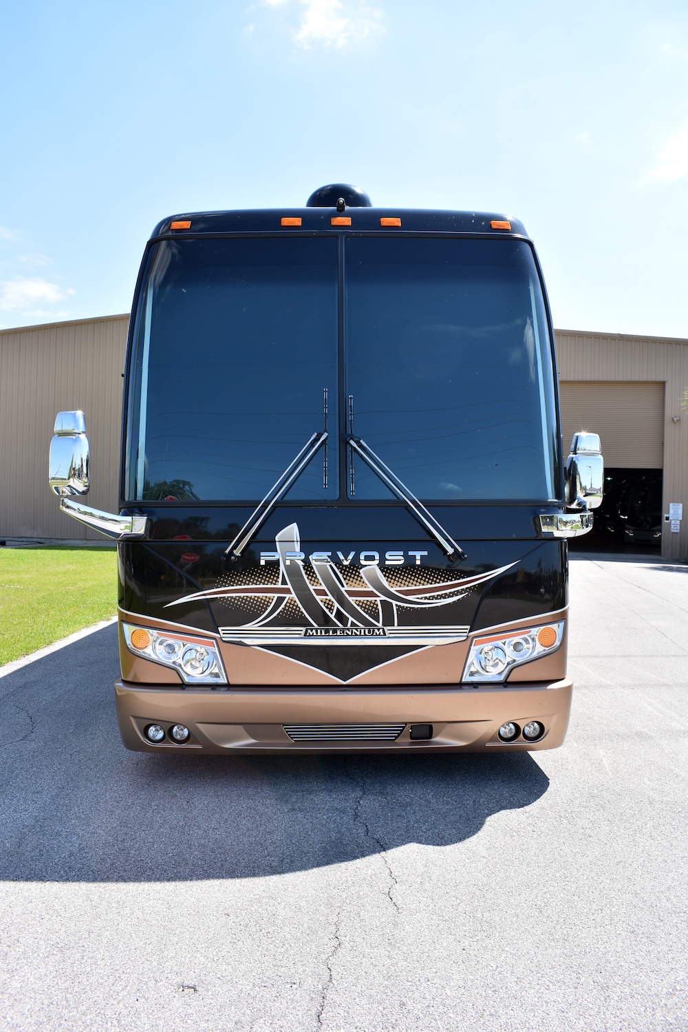 2017 Prevost Millennium  H3-45 For Sale