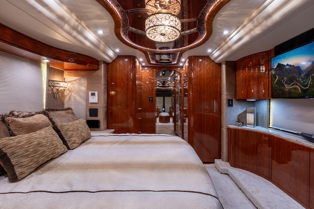 2017 Prevost Millennium  H3-45 For Sale