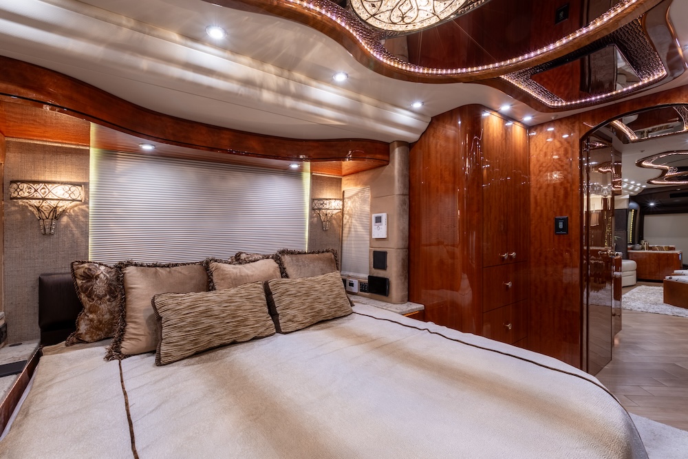 2017 Prevost Millennium  H3-45 For Sale