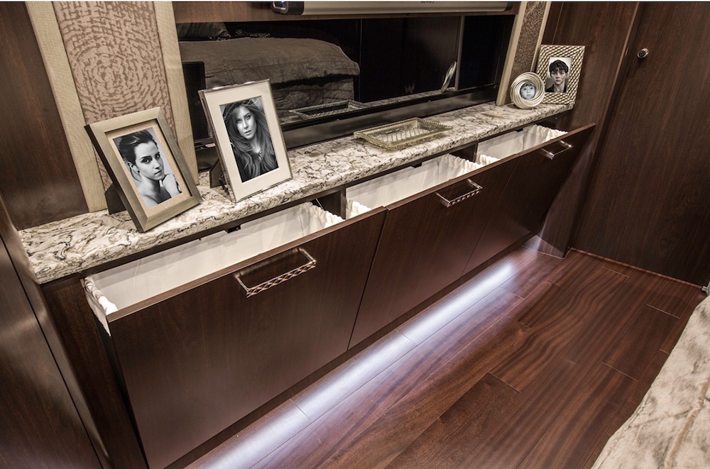 2018 Prevost Featherlite H3-45 For Sale