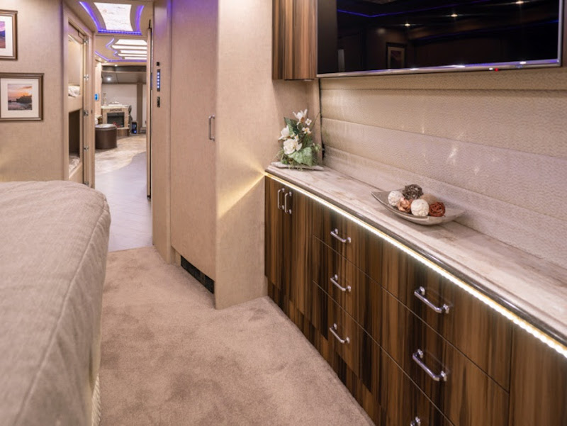 2018 Prevost Marathon H3-45 For Sale