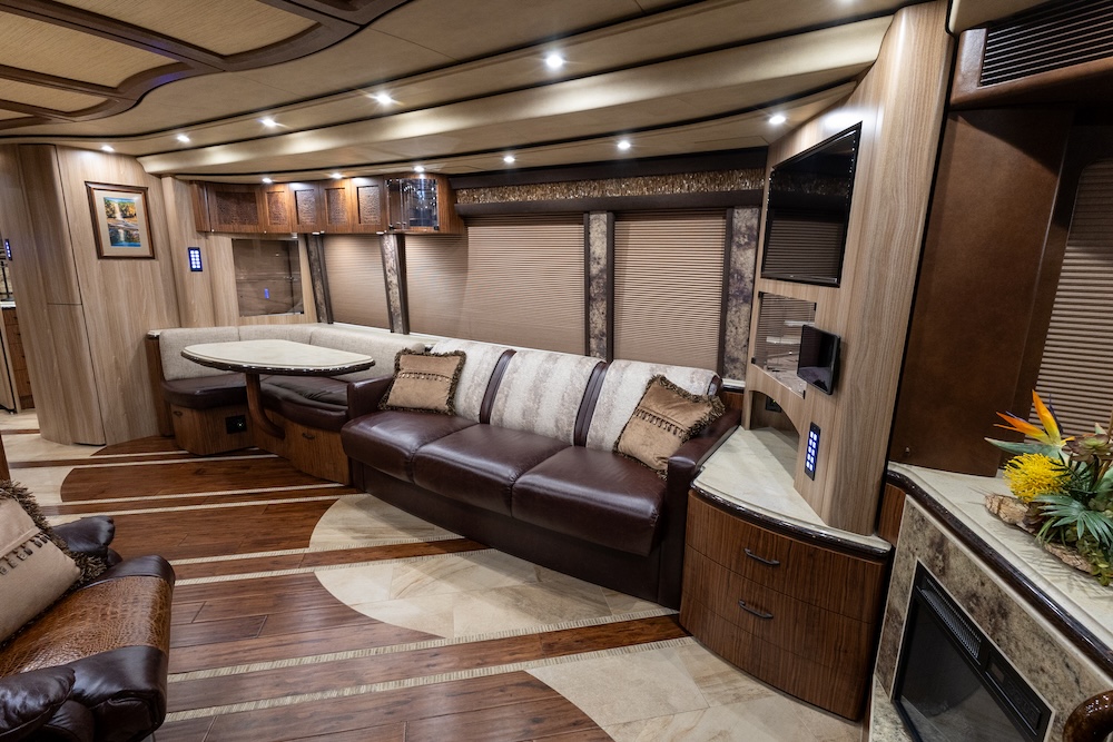 2018 Prevost Marathon H3-45 For Sale