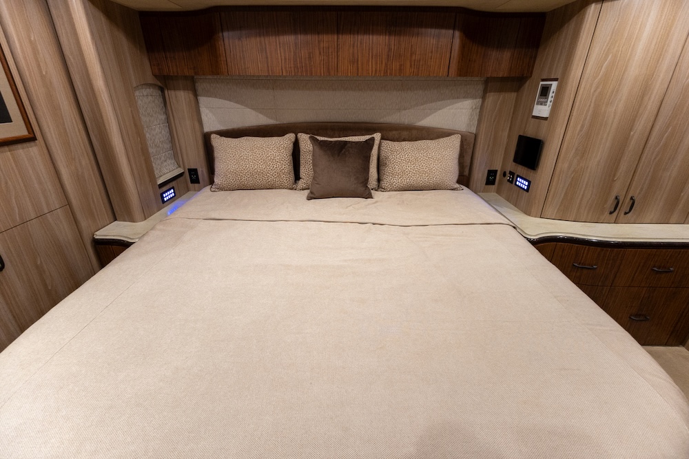 2018 Prevost Marathon H3-45 For Sale