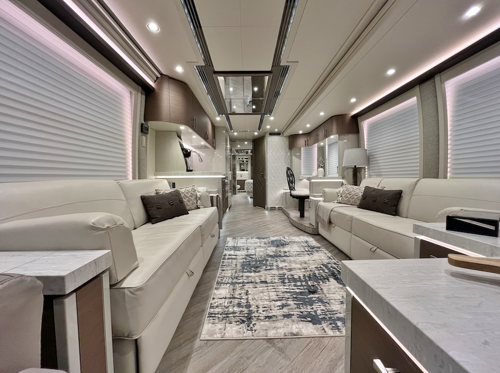 2019 Prevost  H3-45 For Sale