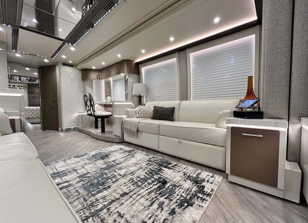 2019 Prevost  H3-45 For Sale