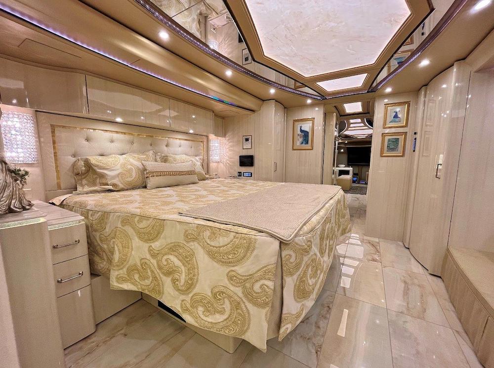 2019 Prevost Marathon H3-45 For Sale