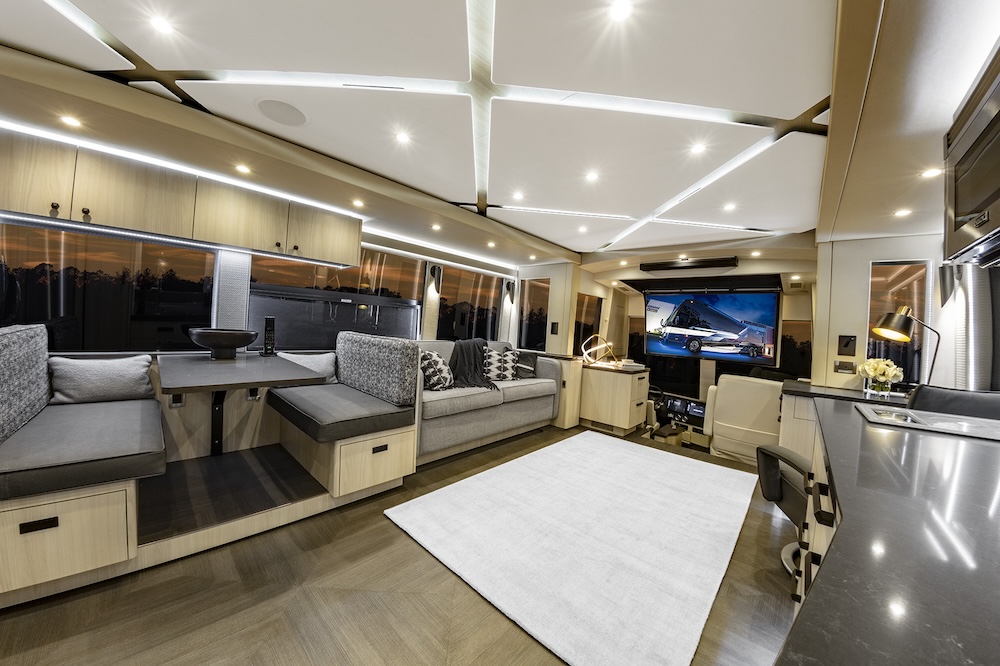 2021 Prevost Featherlite H3-45 For Sale