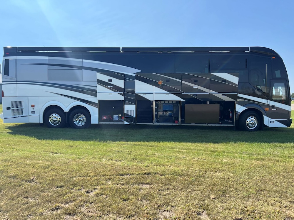 2022 Prevost Emerald  H3-45 For Sale