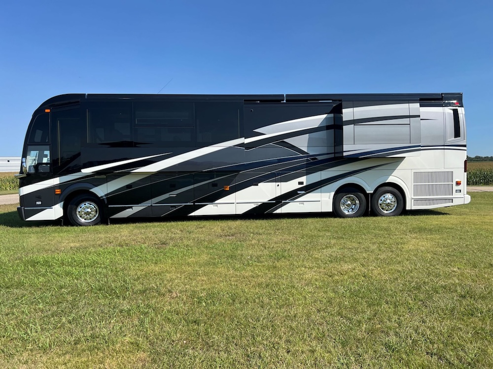 2022 Prevost Emerald  H3-45 For Sale