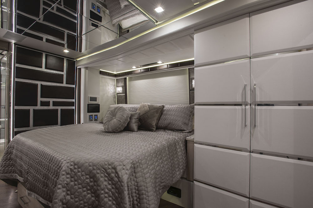 2022 Prevost Emerald H3-45 For Sale