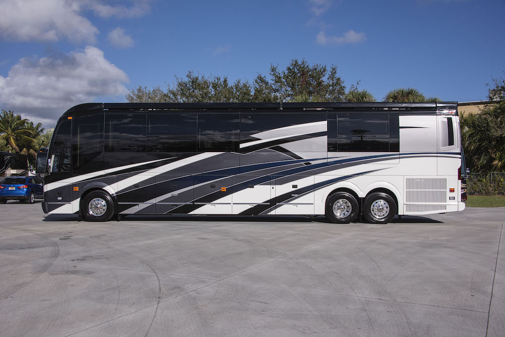 2022 Prevost Emerald  H3-45 For Sale