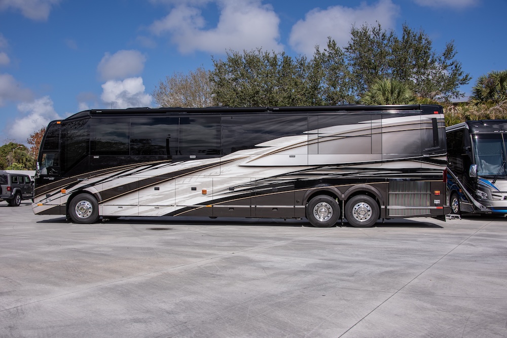 2022 Prevost Liberty  H3-45 For Sale