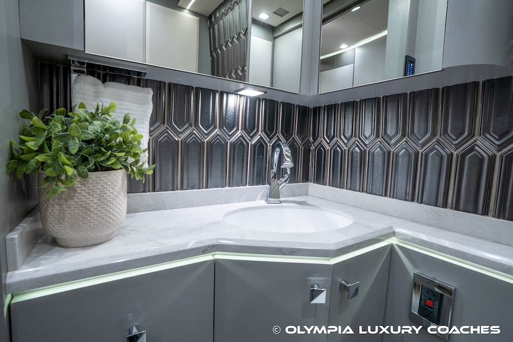 2023 Prevost Emerald H3-45 For Sale