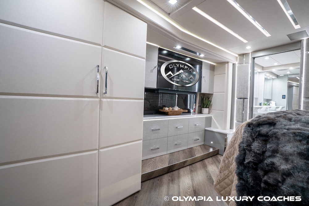 2023 Prevost Emerald H3-45 For Sale