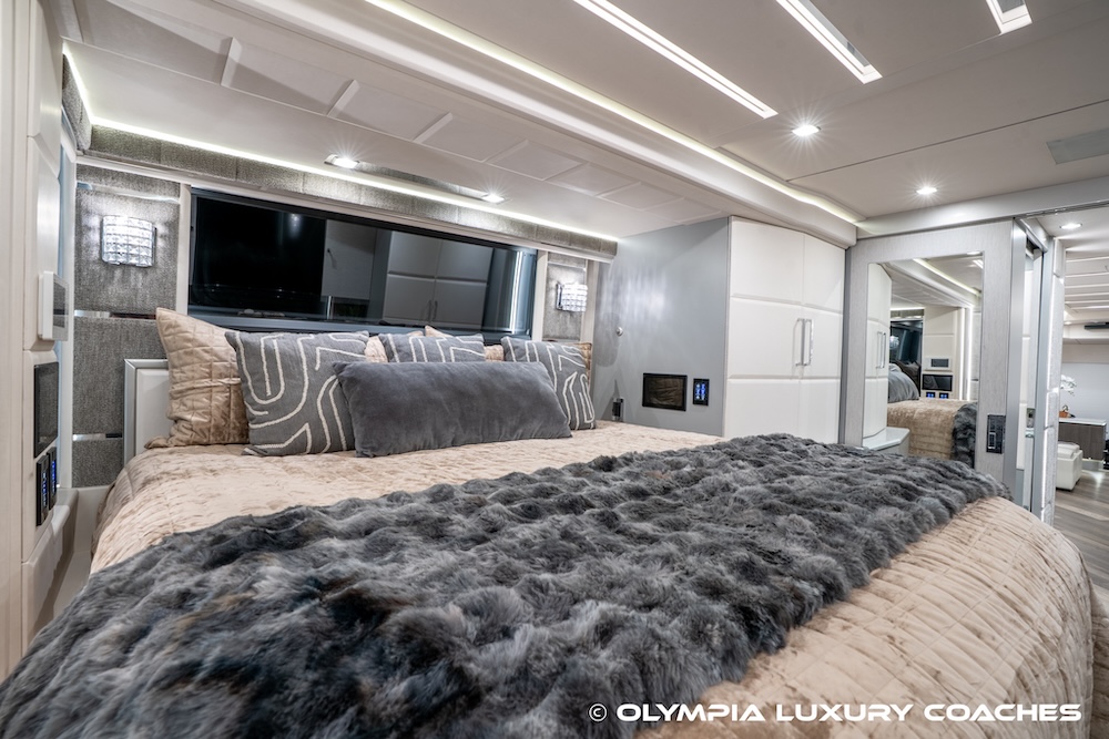 2023 Prevost Emerald H3-45 For Sale