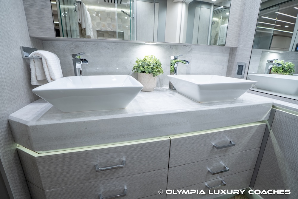 2023 Prevost Emerald H3-45 For Sale