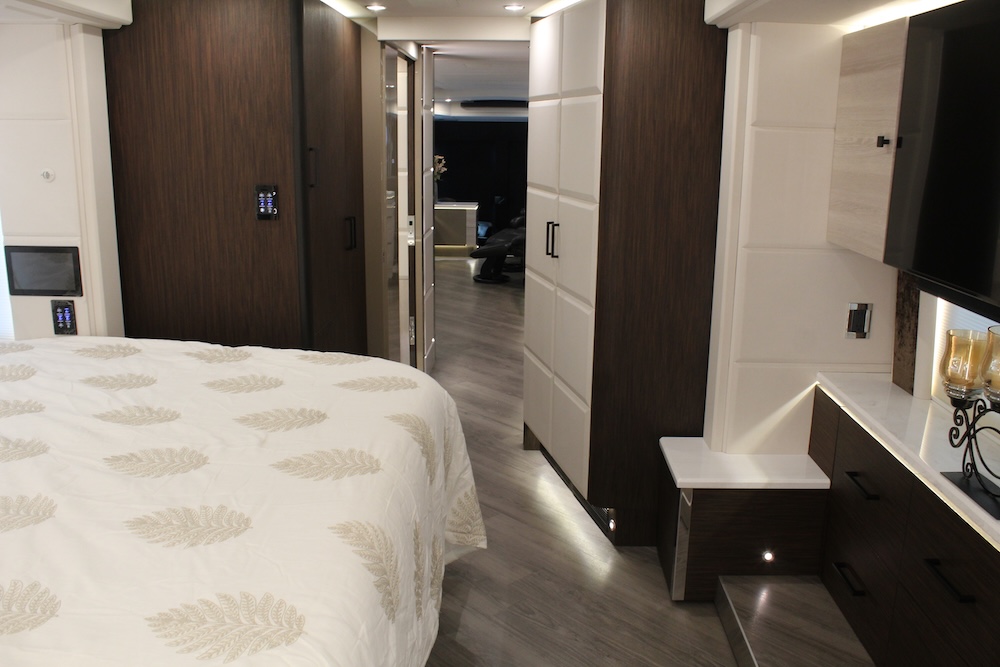 2023 Prevost Emerald H3-45 For Sale