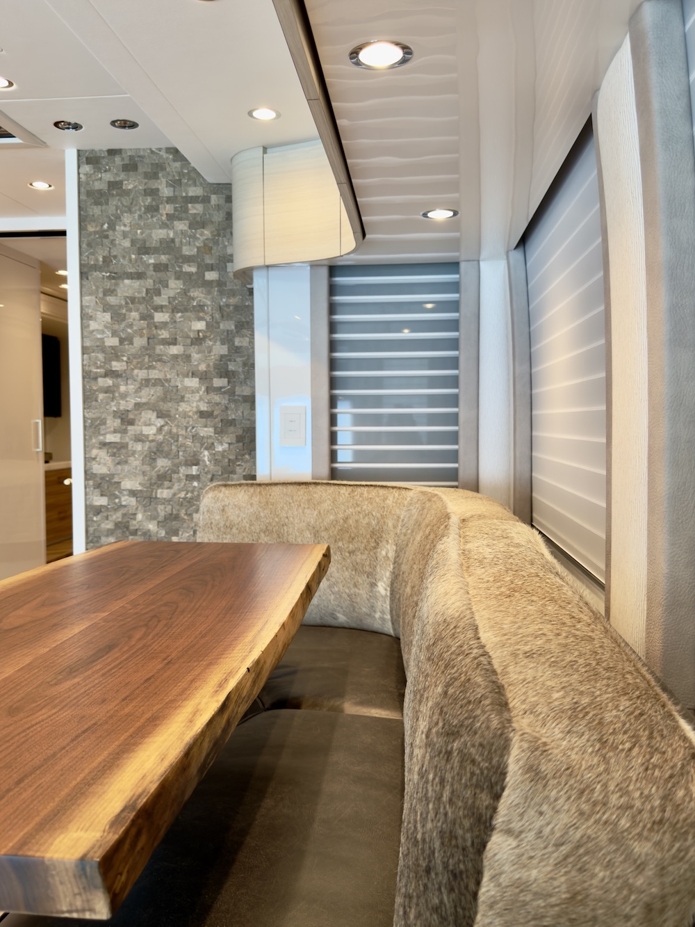 2023 Prevost  Liberty H3-45 For Sale