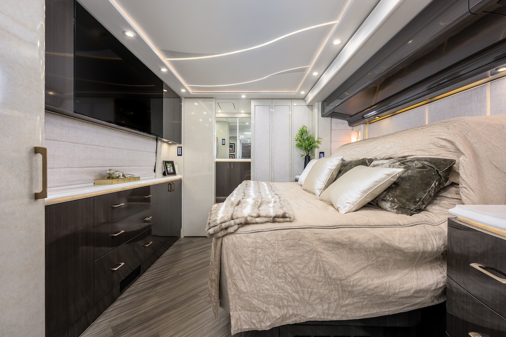 2024 Prevost Marathon X3 For Sale