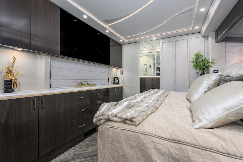 2024 Prevost Marathon X3 For Sale