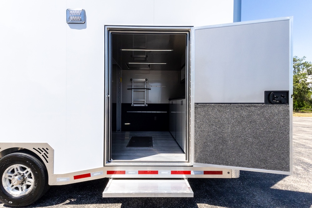 2025 Featherlite Trailer For Sale