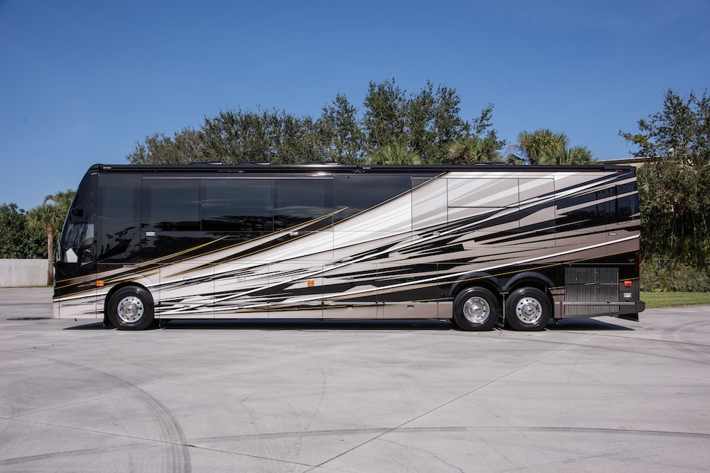 2025 Prevost  Liberty H3-45 For Sale