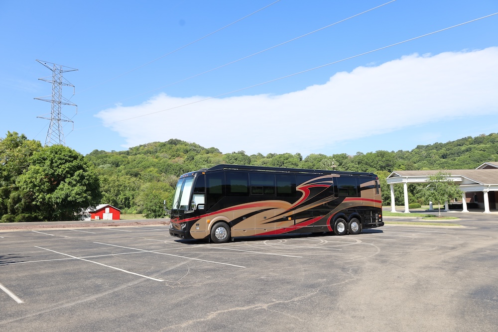 2025 Prevost Nashville Coach  H3-45 For Sale