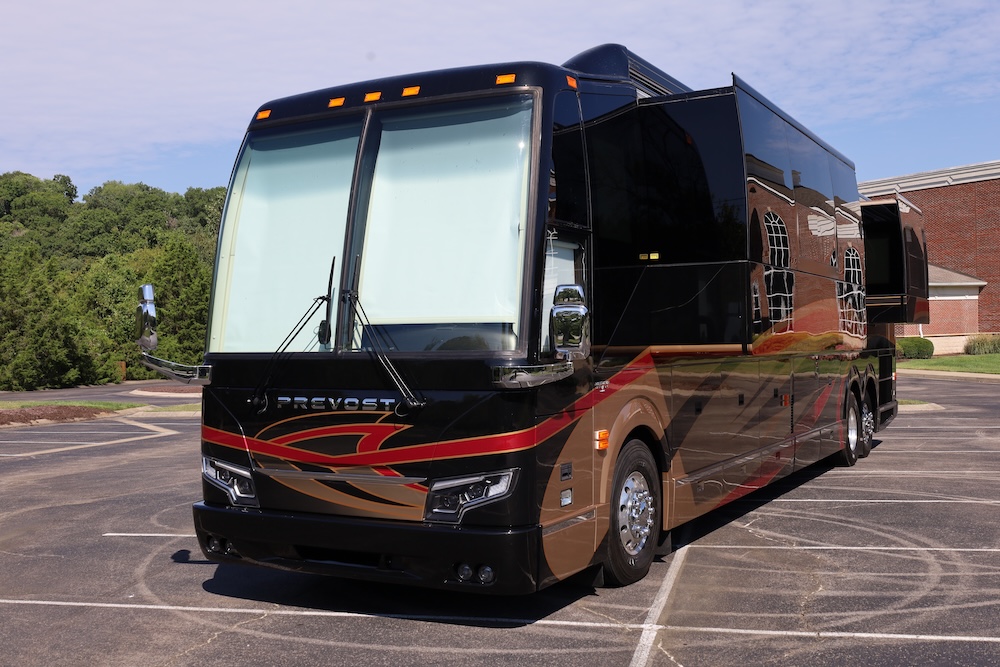 2025 Prevost Nashville Coach  H3-45 For Sale