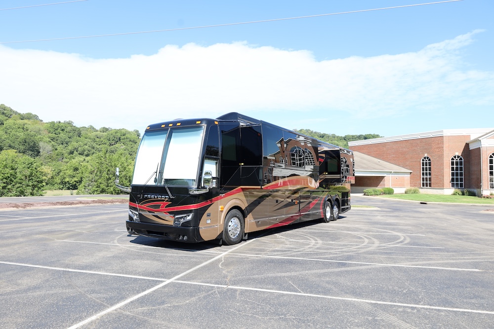 2025 Prevost Nashville Coach  H3-45 For Sale