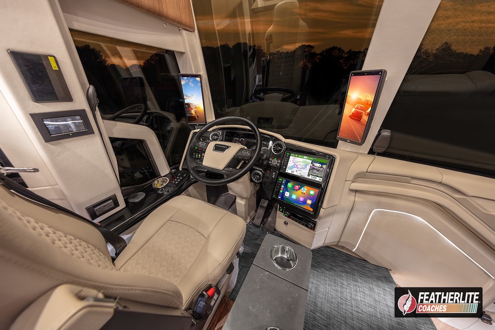 2026 Prevost Featherlite H3-45 For Sale