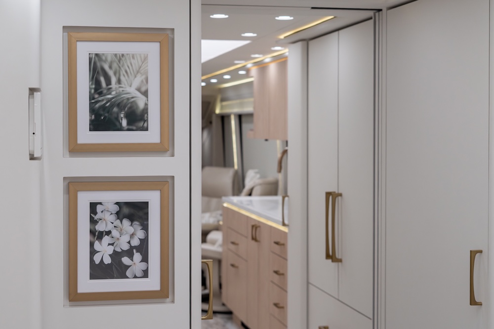 2026 Prevost Marathon H3-45 For Sale