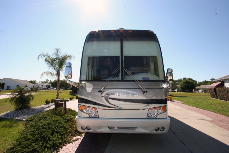 2008 Prevost Millennium H3-45