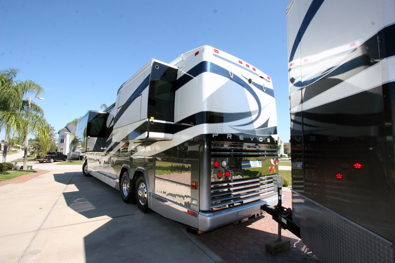 2008 Prevost Millennium H3-45