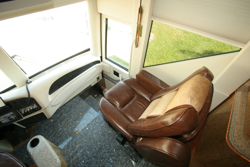 2008 Prevost Millennium H3-45