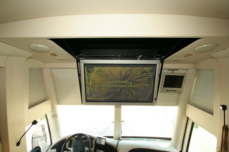 2008 Prevost Millennium H3-45