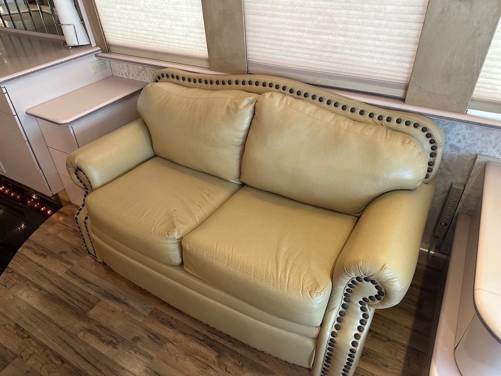 1995 Prevost Country Coach XL For Sale